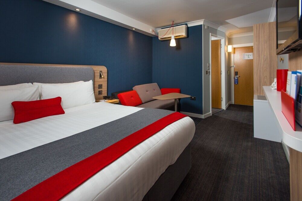 Holiday Inn Express Edinburgh - Leith Waterfront, An Ihg Hotel Экстерьер фото